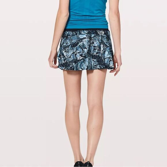 Lululemon Play Off the Pleats Mid-Rise Skirt size 4 - Picture 2 of 12